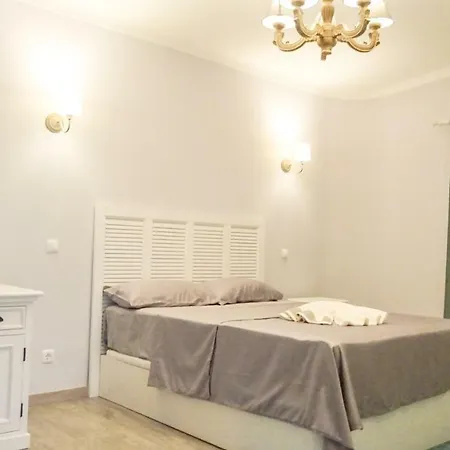 Casa Camomila 펜션 알보르